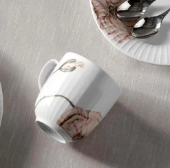 Becher mit Blume Hammershoi Poppy 330 ml