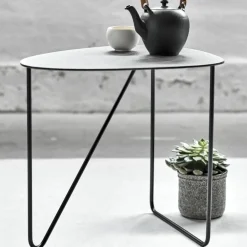 Beistelltisch Metall CURVE LIND DNA Höhe 45 cm