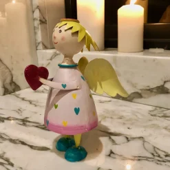 Dekofigur Engel Lena mit Herz Höhe 9 cm