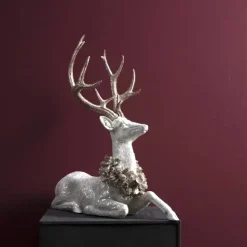 Deko Figur Hirsch mit Lorbeerkranz weiß liegend Werner Voß Höhe 53 cm