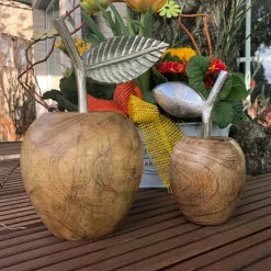Deko-Objekt Holzapfel mit Aluminiumblatt