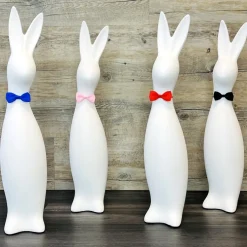 Keramik Deko Osterhase mit Fliege Bowie weiß matt H 50 cm