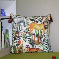 Kinderkissen 50×50 cm MY WORLD KING OF THE JUNGLE safari mit Quasten