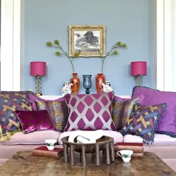 Kissen ECLIPSE AXIS magenta mit Pompoms bleu 40×40 cm