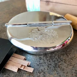 Klapp Aschenbecher mit Deckel Herald Edzard schwerversilbert