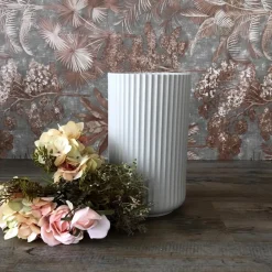 Lyngby Vase Porzellan hellgrau Höhe 25 cm