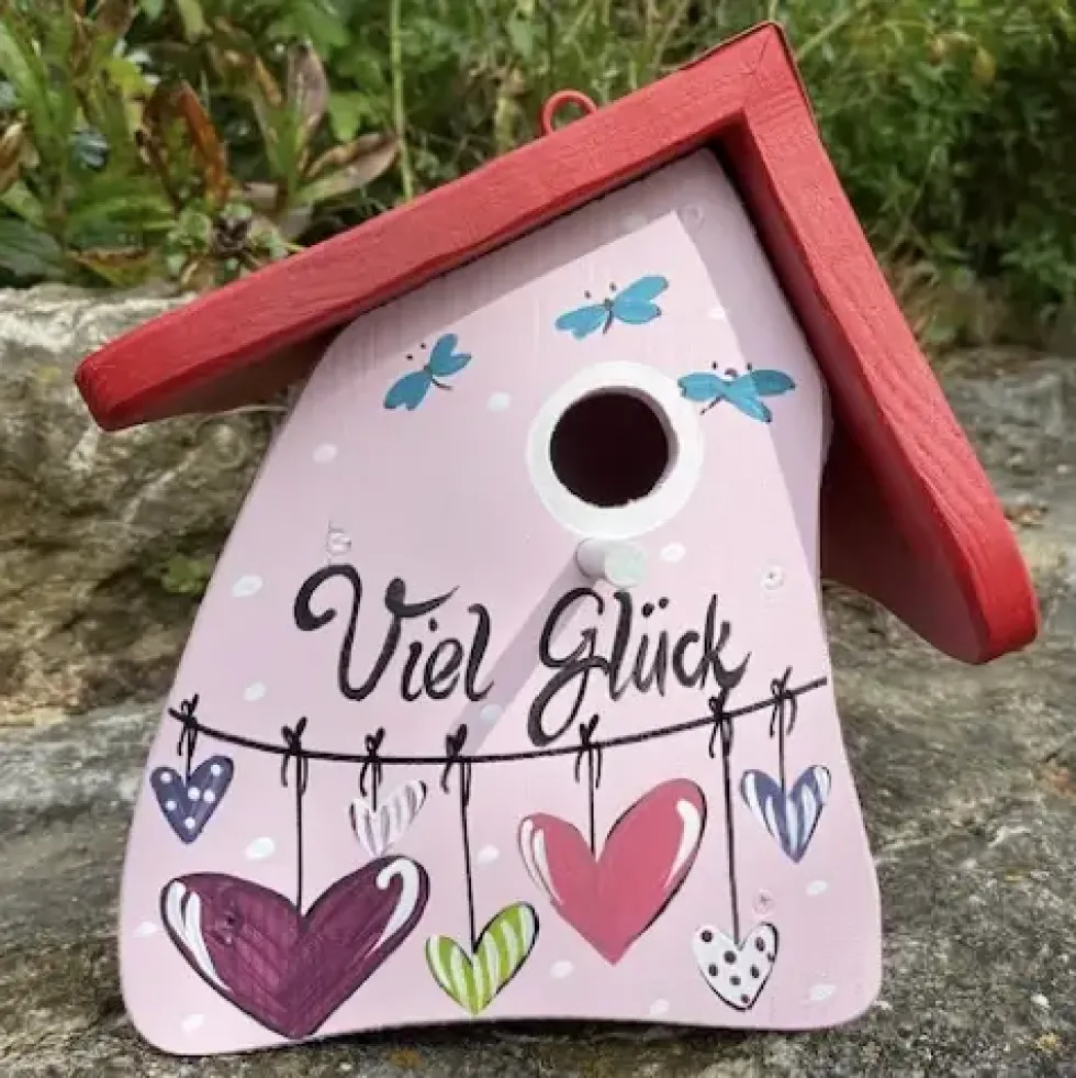 Nistkasten Viel Glück verschiedene Farben Vogelvilla Höhe 23 cm
