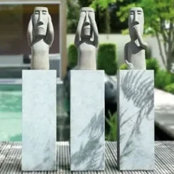 Skulptur NICHTS SAGEN Casablanca Keramik H 63 cm