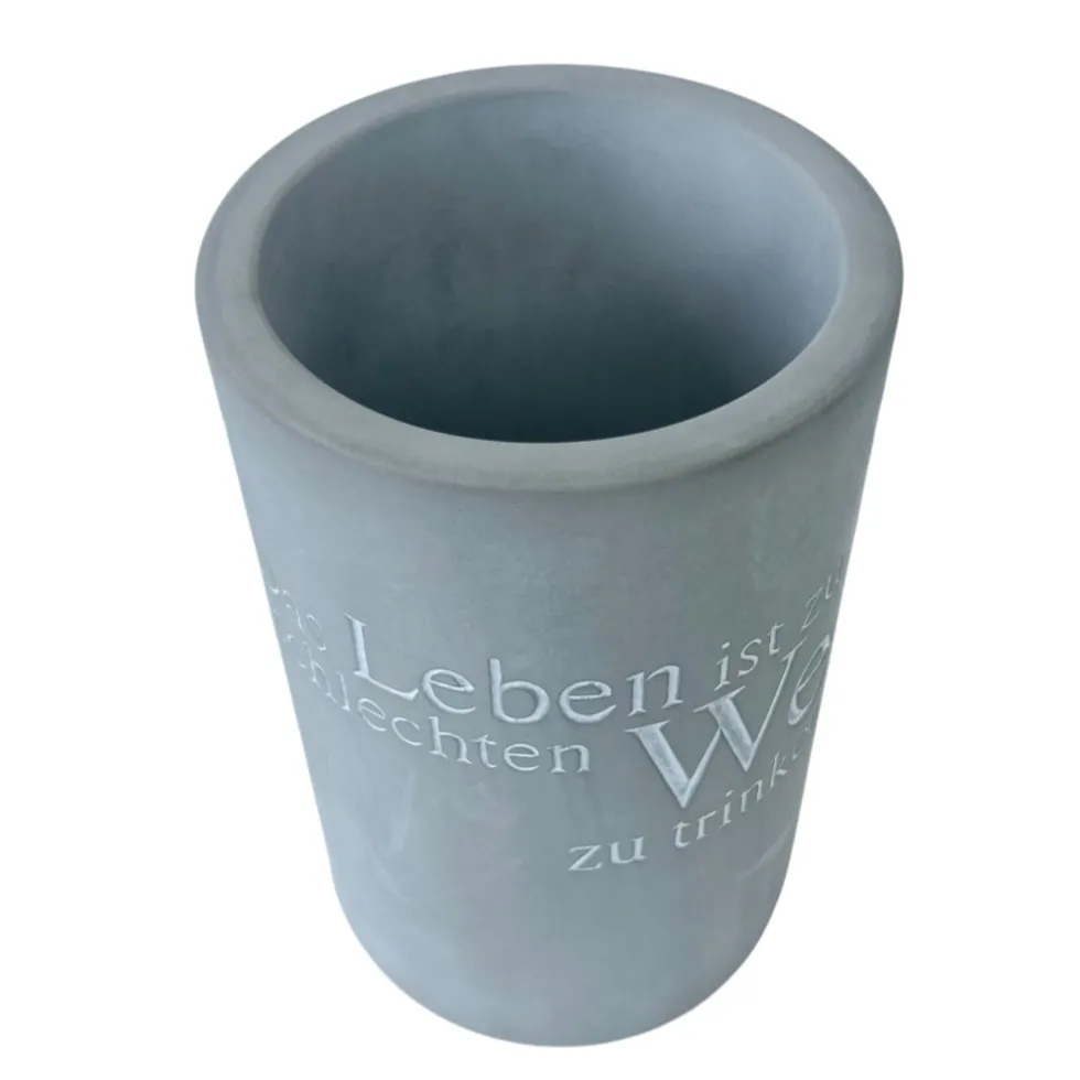 Weinkühler Beton Räder grau DAS LEBEN IST ZU KURZ H 21 cm